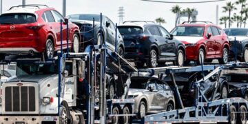 La tarifa de la parte automática del 25 por ciento de Trump entra en vigencia