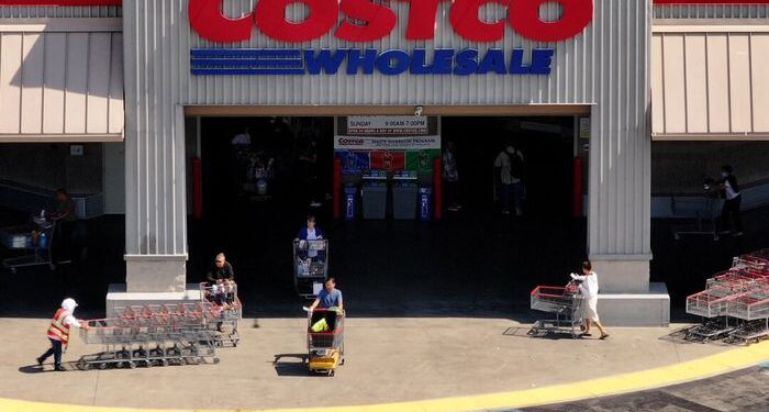 Las ganancias de Costco se estima las principales estimaciones cuando el minorista gigante navega por las tarifas