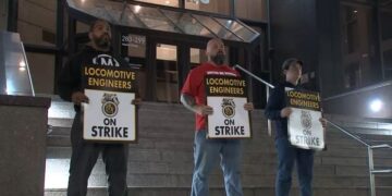 Los ingenieros de trenes de Nueva Jersey se huelen, deteniendo el servicio en el área de la ciudad de Nueva York