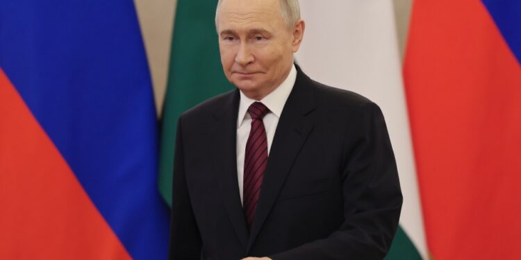 Vladimir Putin en una reunión en el Kremlin.