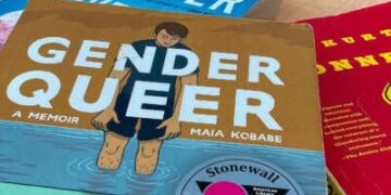 Varios libros de una lista propuesta de libros de prohibición del condado de Carroll, Maryland, bibliotecas de escuelas públicas.
