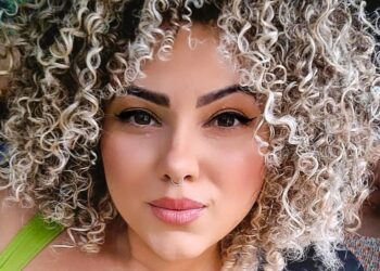 Retrato de Amanda Caroline de Almeida.