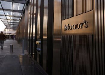 Moody's nos tira de la calificación final de AAA sobre el aumento de la deuda, los costos de intereses