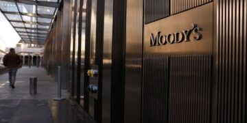 Moody's nos tira de la calificación final de AAA sobre el aumento de la deuda, los costos de intereses