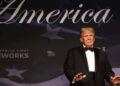 El presidente electo Donald Trump asiste a la Gala del Instituto de Política de América que se celebra en Mar-a-Lago el 14 de noviembre de 2024 en Palm Beach, Florida.