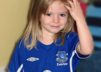 Foto de Madeleine McCann con una camiseta de Everton Soccer.