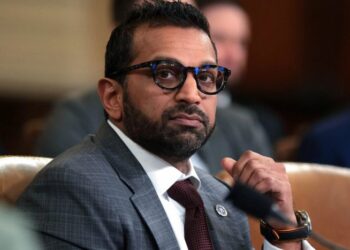 Patel dice que el FBI se muda de la sede de Washington