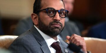 Patel dice que el FBI se muda de la sede de Washington