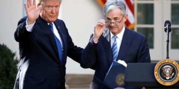 Powell de Fed dice que las decisiones de tasa de interés serán "no políticas" en reunirse con Trump