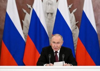 Putin pide conversaciones de paz directa entre Rusia y Ucrania