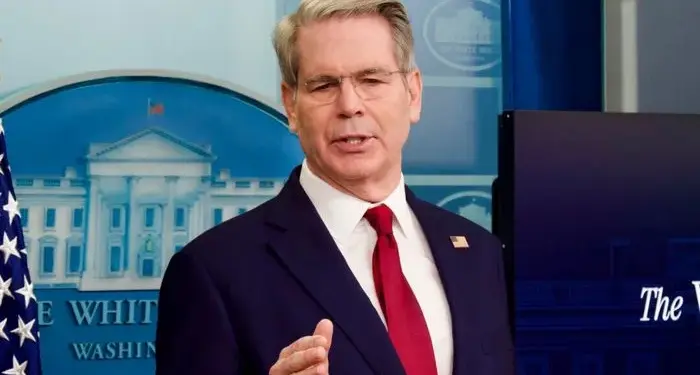 Estados Unidos podría alcanzar el límite de deuda en agosto, dice Bessent