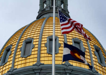 El edificio del Capitolio del Estado de Colorado se muestra en Denver, Colorado.