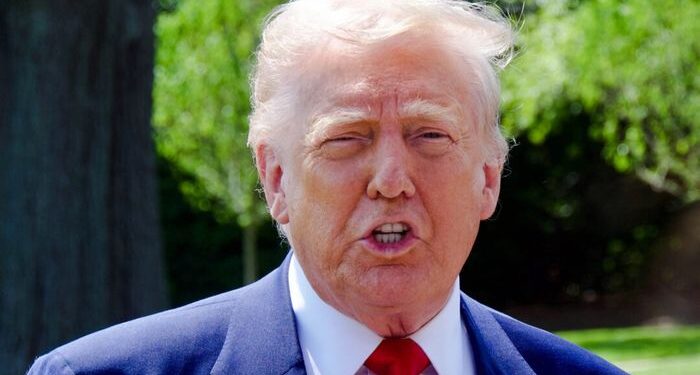 Trump dice que los estadounidenses deberían ser pacientes después de que la economía estadounidense contrata