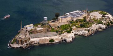 Vista aérea de la isla de Alcatraz.