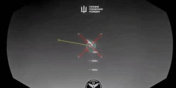 Alimento para drones que muestran distancia y dirección.