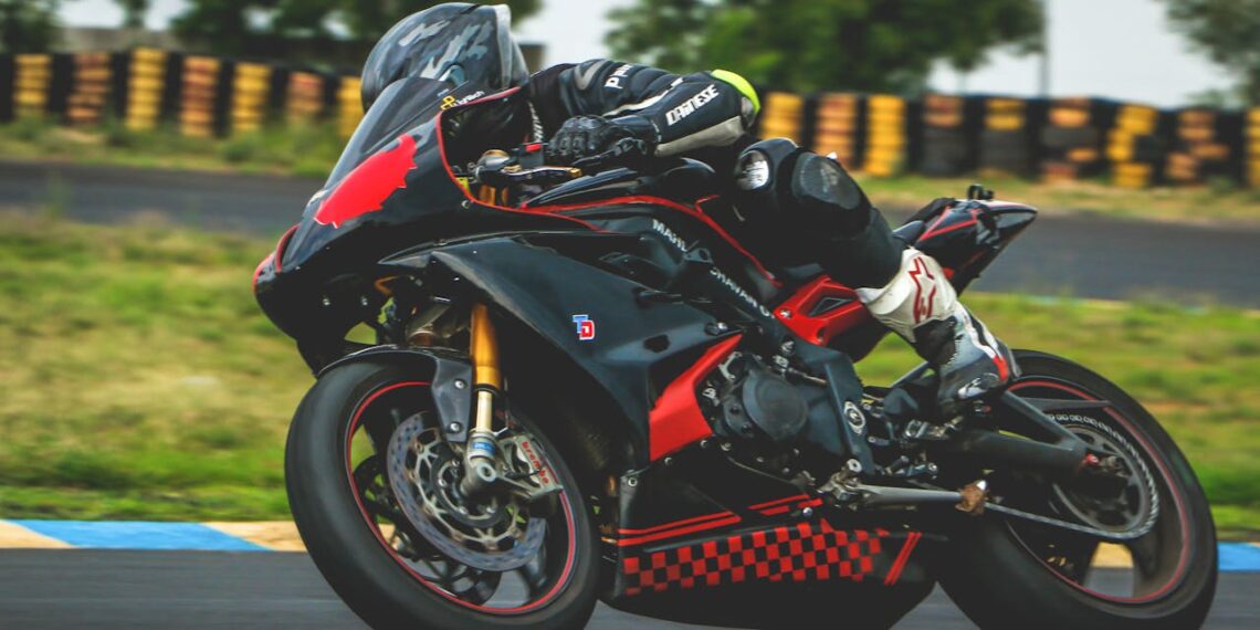 Errores comunes al cambiar el aceite de tu moto y cómo evitarlos