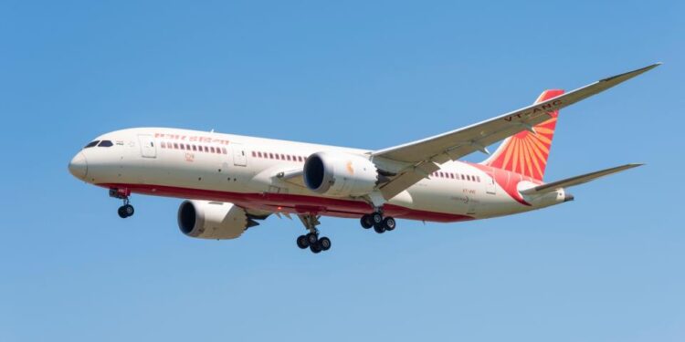 Air India Boeing 787 Dreamliner Landing.