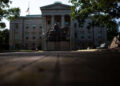 El edificio del Capitolio del Estado de Carolina del Norte se muestra el 22 de septiembre de 2020 en Raleigh, Carolina del Norte.
