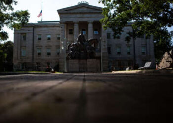 El edificio del Capitolio del Estado de Carolina del Norte se muestra el 22 de septiembre de 2020 en Raleigh, Carolina del Norte.