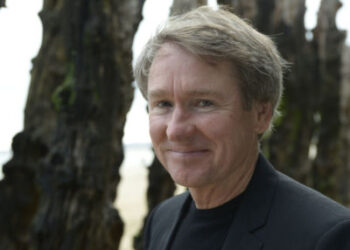 Ben Fountain, escritor de Beautiful Country Burn Again, posa durante una sesión de retratos celebrada el 20 de mayo de 2013 en Saint Malo, Francia.