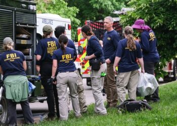 Boulder ataca a la familia del sospechoso en custodia federal; La deportación puede ser inminente