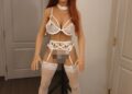 AI Sex Doll en lencería.
