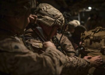 El ejército estadounidense dice que 500 marines están 'preparados para desplegarse' en Los Ángeles