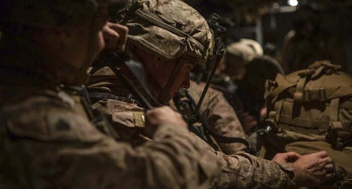 El ejército estadounidense dice que 500 marines están 'preparados para desplegarse' en Los Ángeles