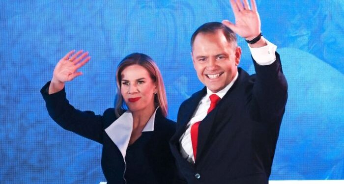 El historiador conservador gana la escorrentía presidencial de Polonia