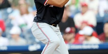 James Wood #29 de los Nacionales de Washington al BAT durante un juego contra los Filis de Filadelfia en Citizens Bank Park en Filadelfia, Pensilvania, el 29 de abril de 2025. (Emilee Chinn/Getty Images)
