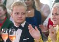 Marius Borg Høiby y su madre, la princesa de la corona Mette-Marit, en un evento.