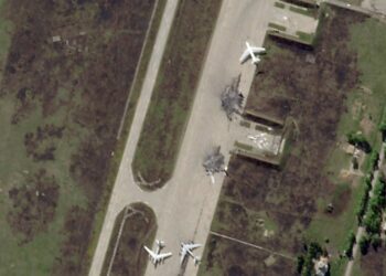 Imagen satelital que muestra las secuelas de una huelga en Belaya Airbase en Rusia.