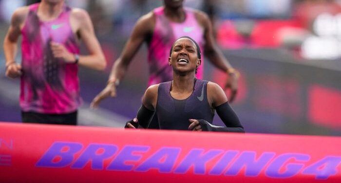 Faith Kipyegon se queda corto en un intento de romper la milla de 4 minutos, establece el tiempo más rápido en la historia de las mujeres