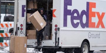 FedEx reduce las perspectivas de ganancias como el volumen de China 'deteriorado bruscamente'