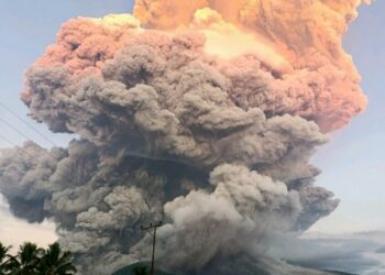 Plumas de erupción volcánica.