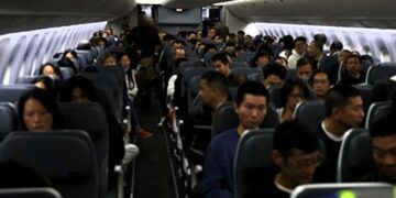 ICE envía 122 inmigrantes ilegales a China