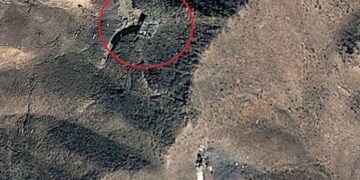 Imagen satelital que muestra daños a la instalación nuclear primaria de Irán.