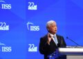 El ministro de Defensa Japonés, Gen Nakatani, habla en la segunda sesión plenaria titulada