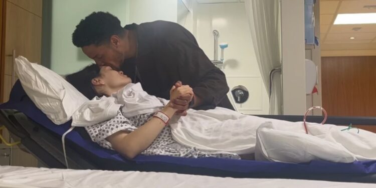 Jessie J comparte el momento emocional del hospital con hijo después de la cirugía