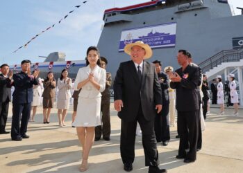 Kim Jong Un y su hija asistieron a la ceremonia de lanzamiento de un destructor norcoreano.