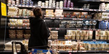 La confianza del consumidor de los Estados Unidos cae en junio: índice de la junta de conferencias