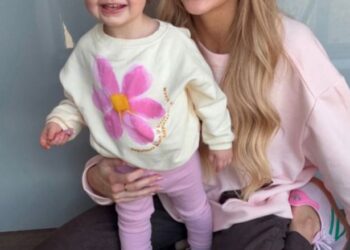 Laura Anderson golpea a Gary Lucy el día del padre sobre la ausencia de su hija Bonnie