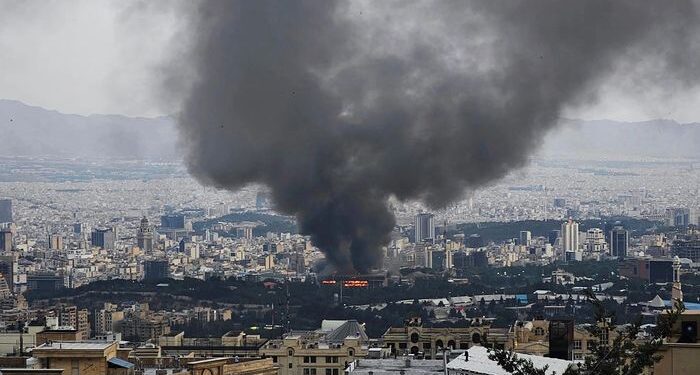 Los ataques israelíes llegaron a docenas de objetivos militares en Irán: FDI