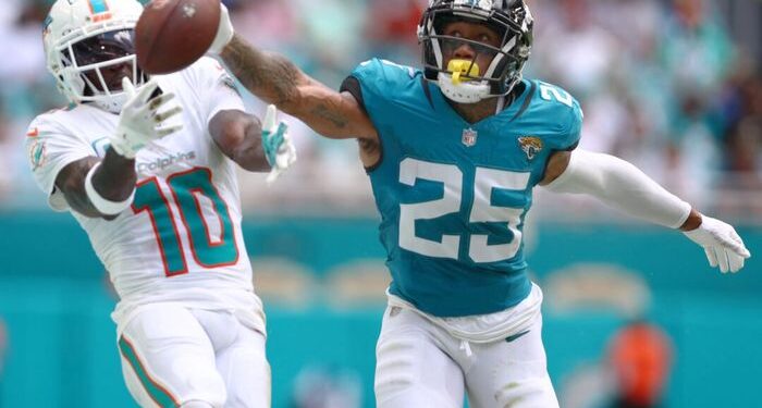 Los campeones del Super Bowl Ronald Darby, la lista superior de David Andrews de jubilaciones de alto perfil de la NFL