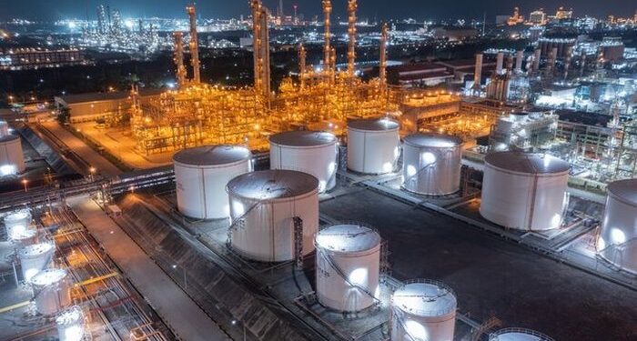 Los precios del petróleo aumentan en más de un 4 por ciento a pesar de los aumentos de suministro de OPEP+