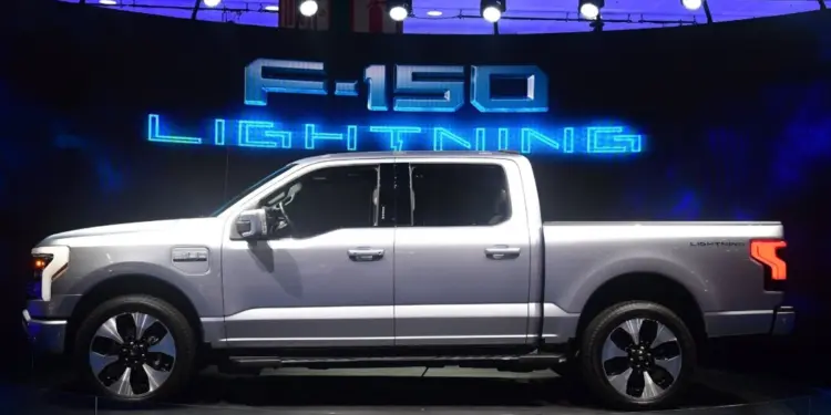 Los puestos de acciones de Ford como analistas culpan a la rentabilidad