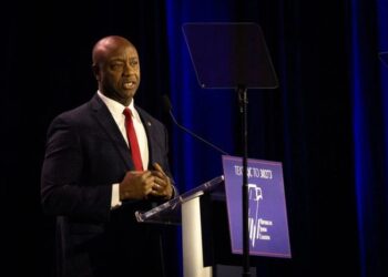 Los republicanos del Senado introducen un proyecto de ley para proteger los sitios militares estadounidenses de adversarios extranjeros