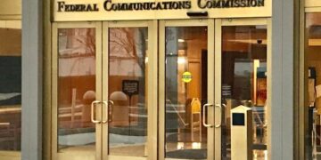 Programa de acreditación de Internet de FCC Reviews sobre las preocupaciones de seguridad de China