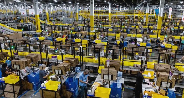 Proyecto Amazon Warehouse apagado para un límite de altura superior