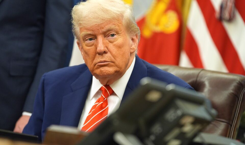 El presidente Donald Trump en la Oficina Oval.